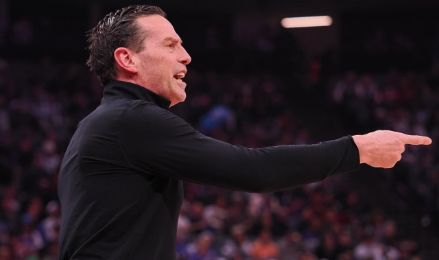 官方入口-骑士为何惨败？哈登莫布里表现欠佳？教练防守战术出现问题？|阿特金森|独行侠|NBA常规赛|詹姆斯·哈登|克利夫兰骑士队_新浪体育_新浪新闻