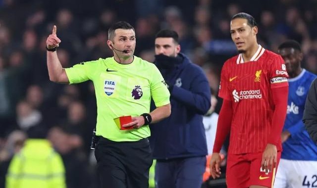 裁判抢戏利物浦吃亏 英超争冠悬念有变化吗？