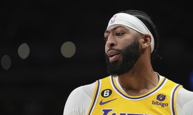 官方入口-场均40.2分钟联盟第一 浓眉劳模般表现扛起湖人