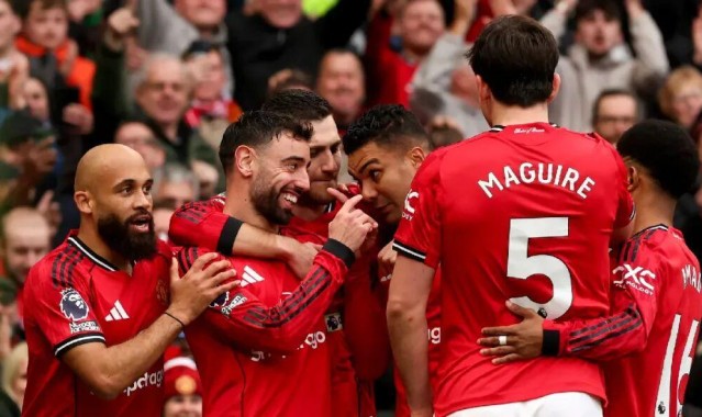 体育平台-冲击欧冠席位，曼联“啃老”真香